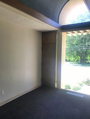 6910 W 83rd St, Shawnee Mission, KS 66204